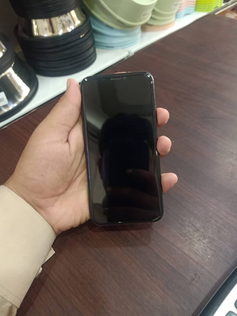 Apple iPhone X 4