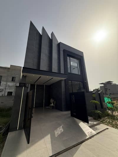 DHA PHASE 9 TOWN HOUSE FOR RENT 5 MARLA