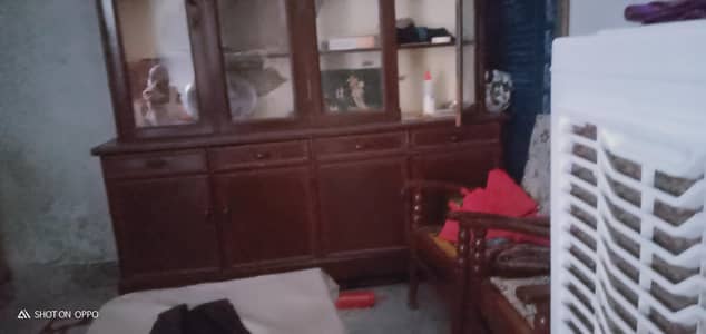abhi used wooden showoase for sale in Sargodha