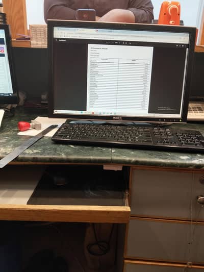 need computer opprater,casher