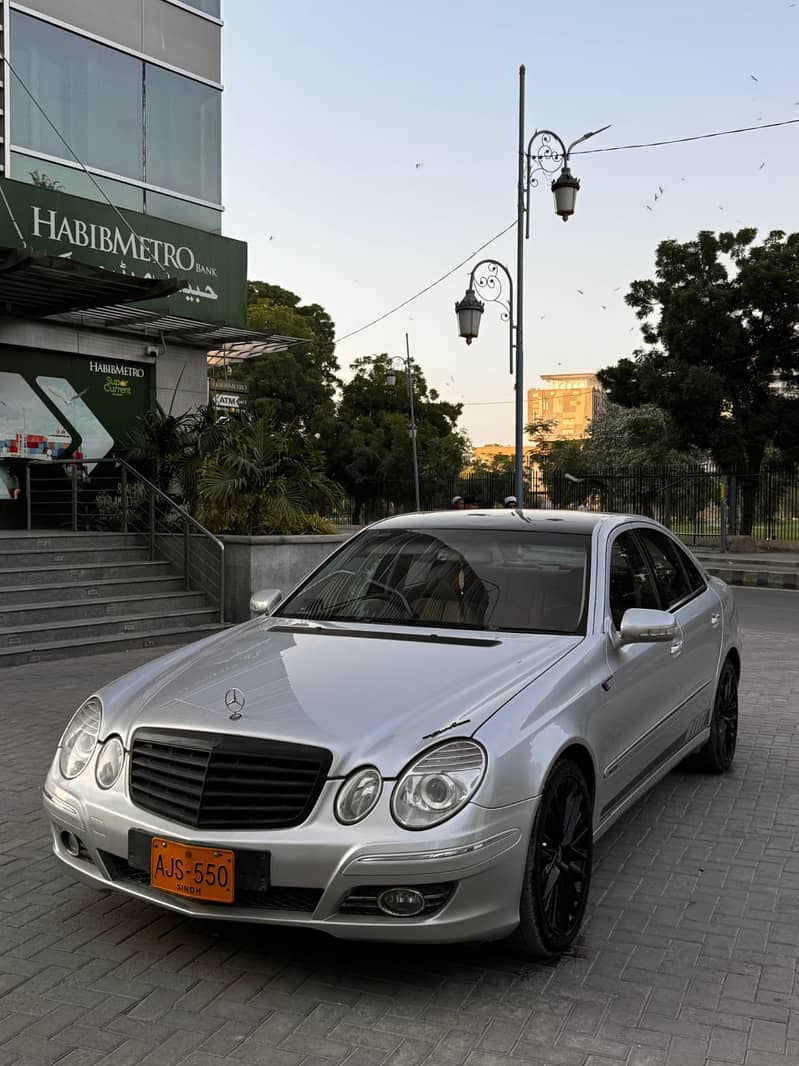 Mercedes Benz E Class E200 10