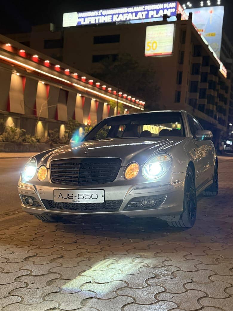 Mercedes Benz E Class E200 16