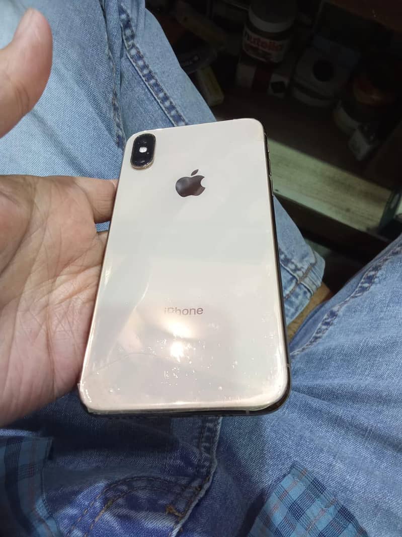 Apple iPhone XS 4