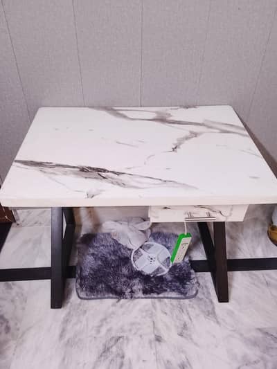 New Computer table for sale
