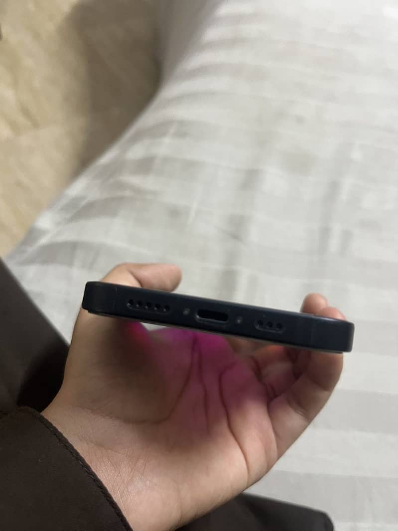 Apple iPhone 13 4
