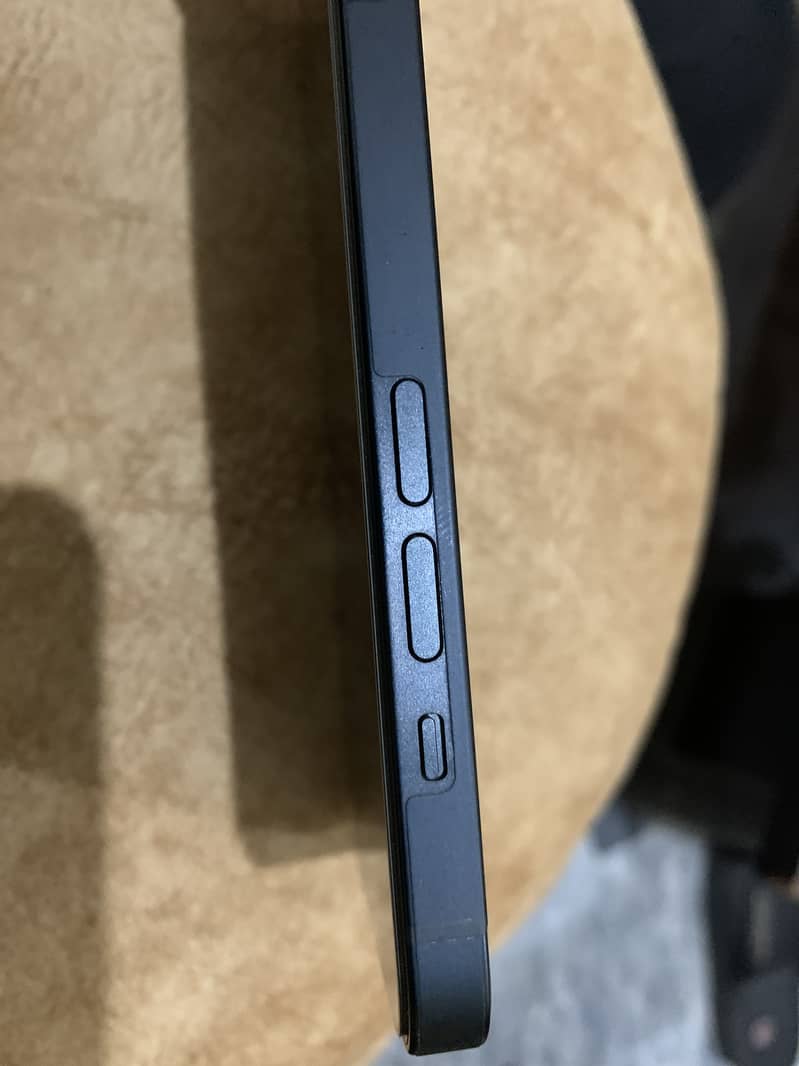 Apple iPhone 14 5