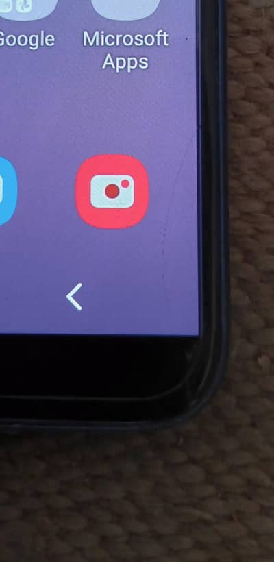 Samsung Mobile J6