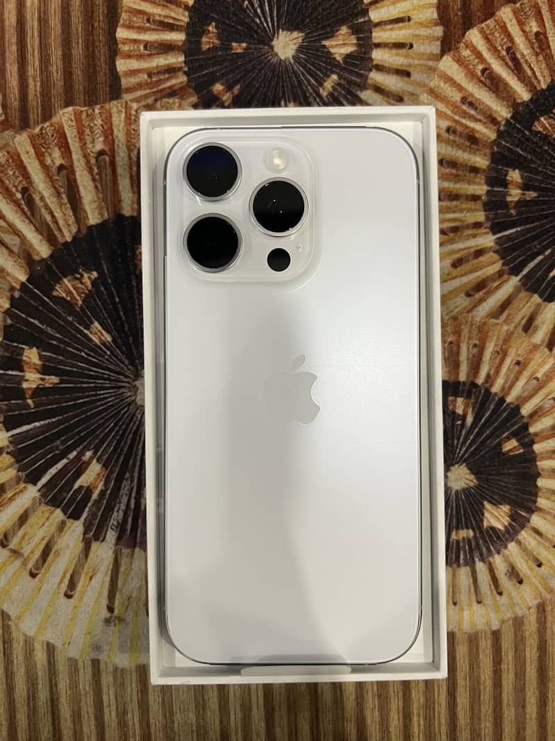 Apple iPhone 16 Pro 2