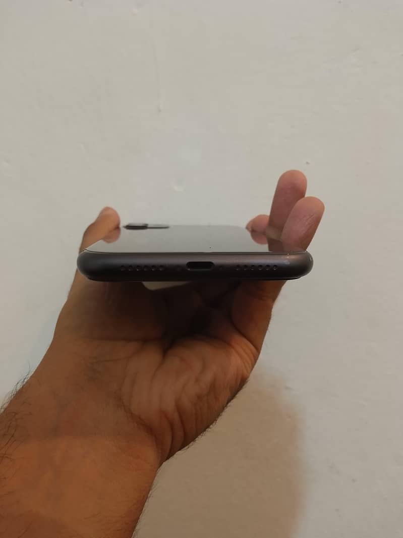 Apple iPhone 11 2
