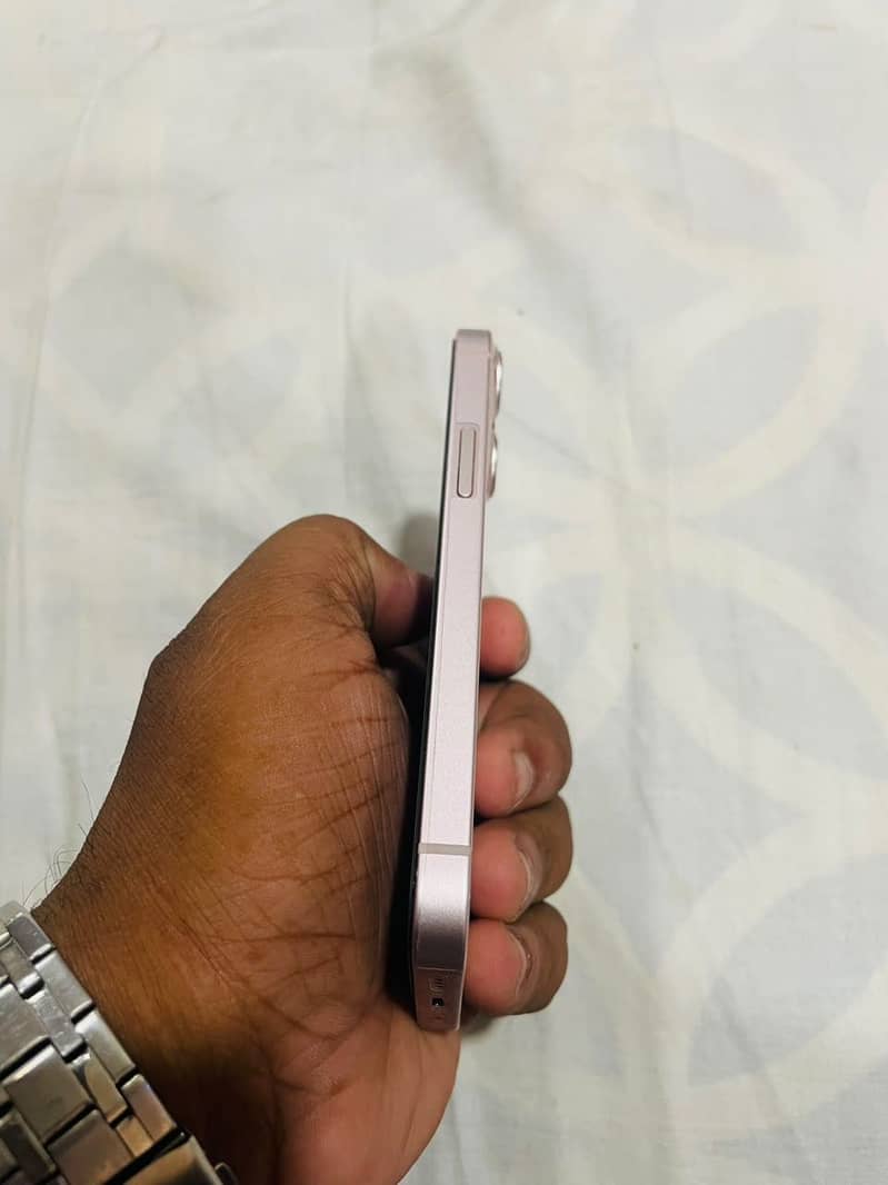 Apple iPhone 13 mini 0