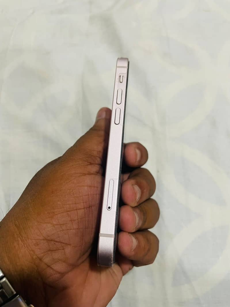 Apple iPhone 13 mini 1