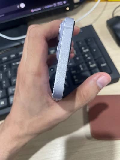 I phone 14 JV 128