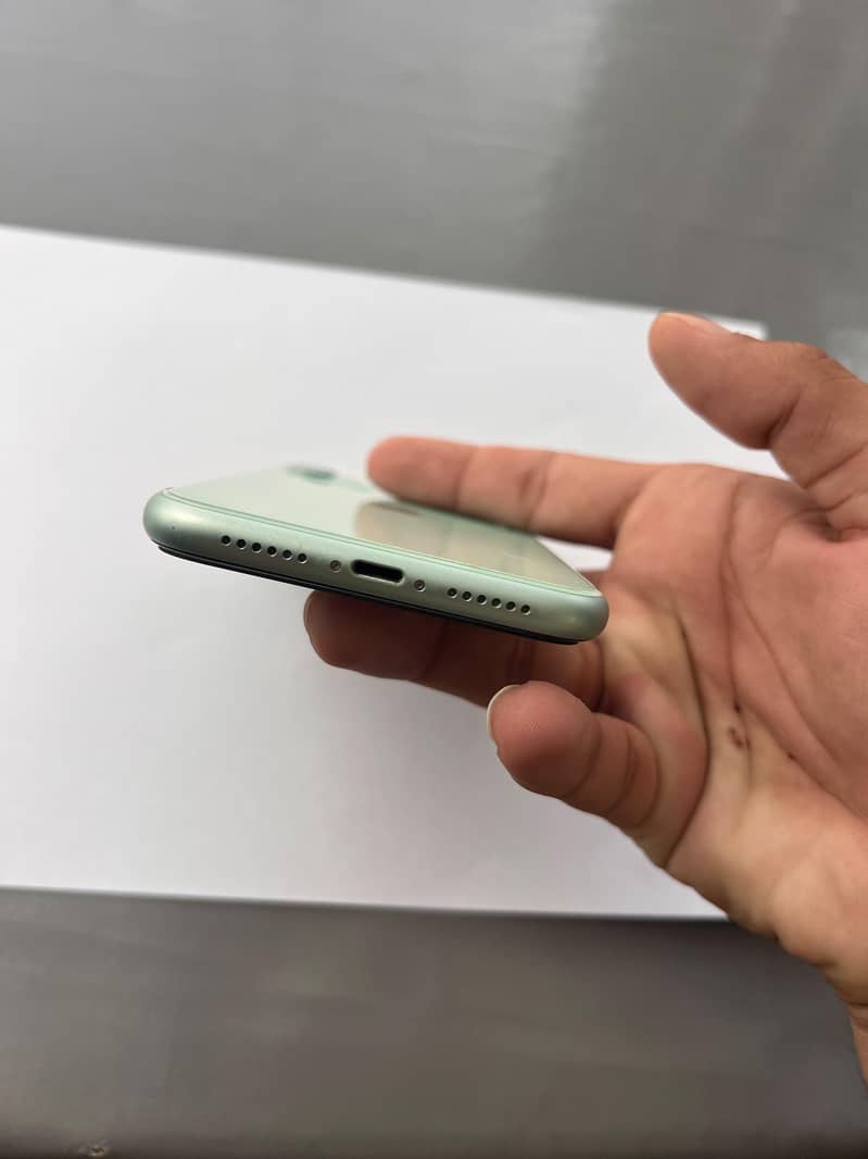 iphone 11 4