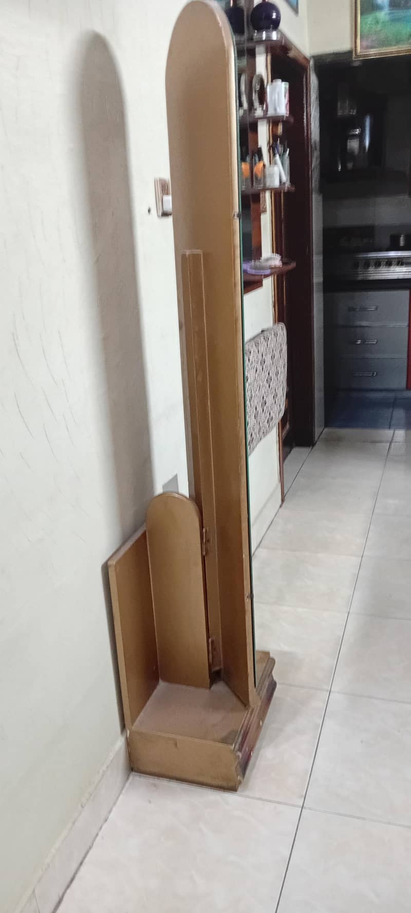 Stand Mirror 0