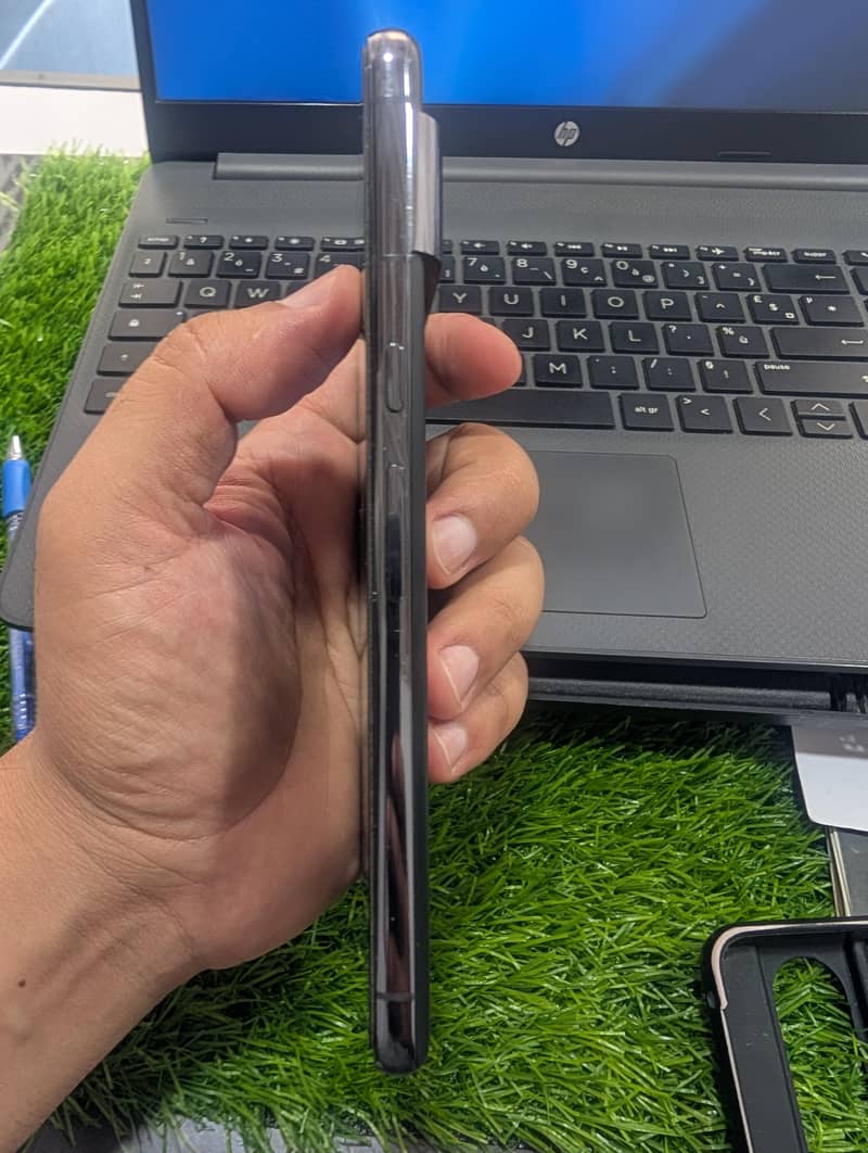 Google Pixel 8 Pro 2