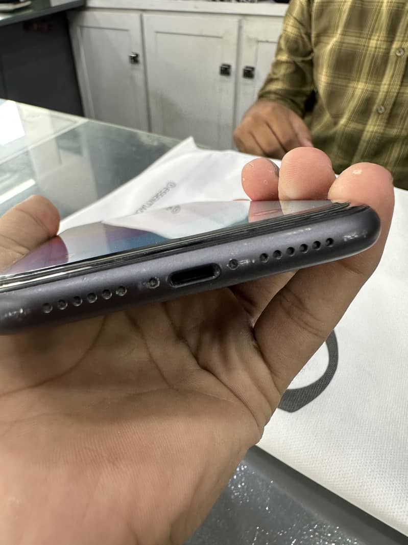 Apple iPhone 11 2