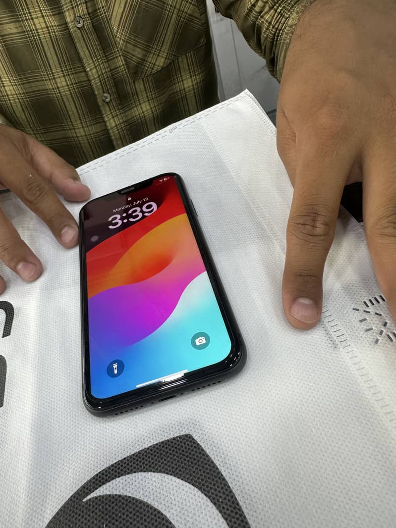 Apple iPhone 11 6