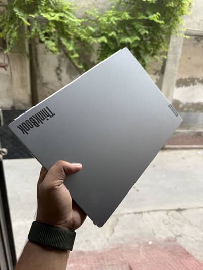 Lenovo thinkbook 13s | i5 - 10th | 8gb 256 ssd | premium metallic body