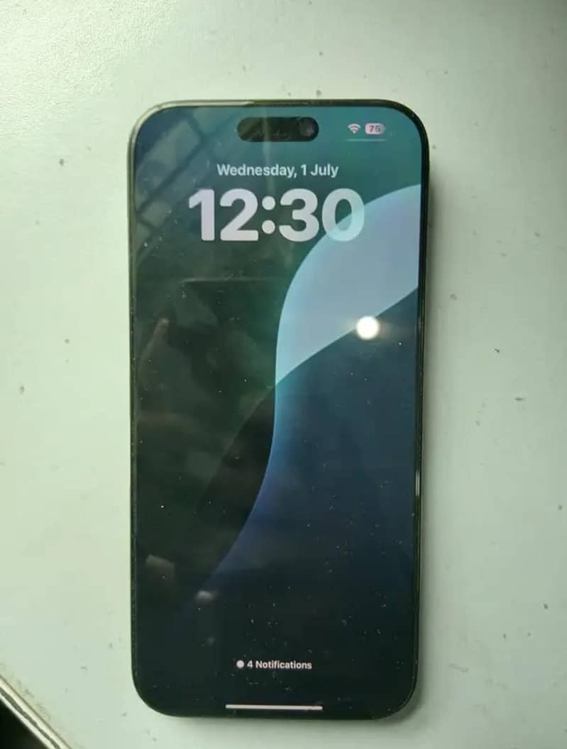Apple iPhone 16 Pro 4