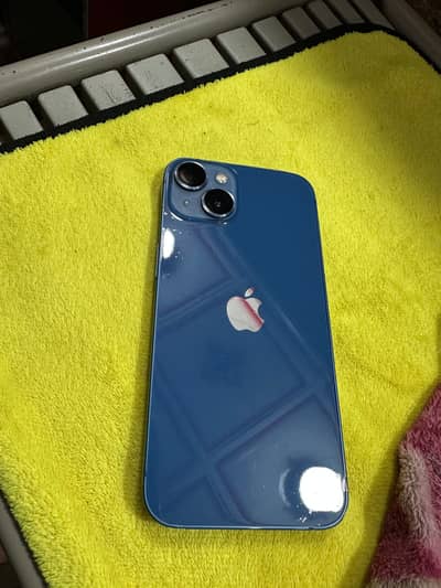 Apple iPhone 13