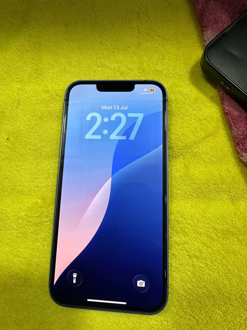 Apple iPhone 13 1