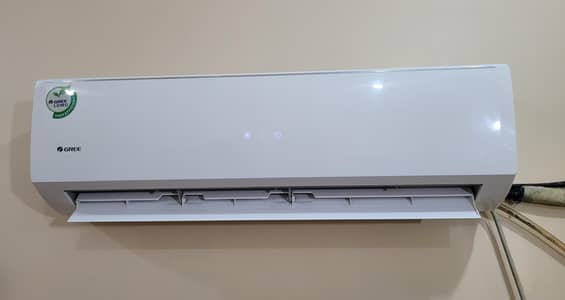  GREE AC 1.5 Ton (Excellent Condition) – For Sale