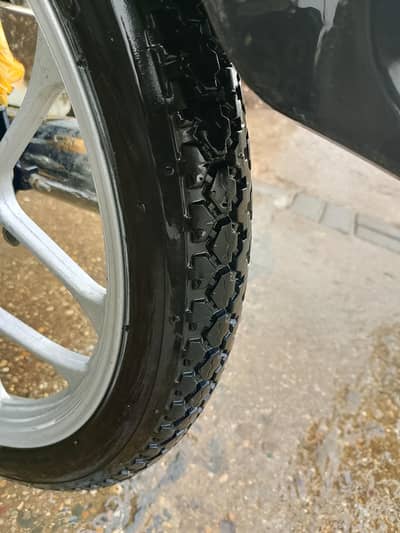 United 100 CC Bike Rear Tyre Available