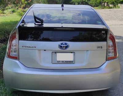 Toyota Prius 2014/2018 First Owner Total Genuine