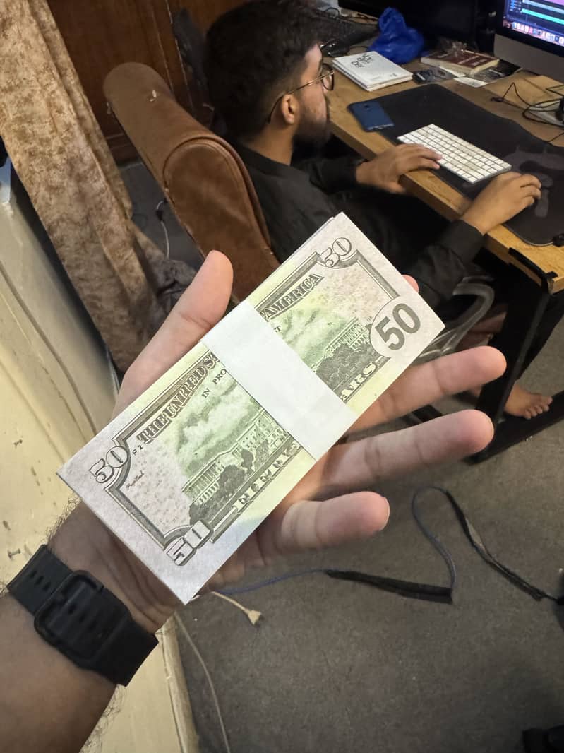 Dollars Stack 100notes 3