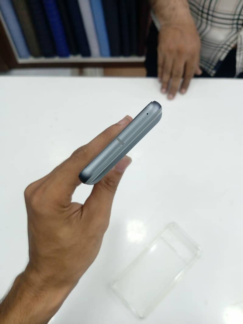 Google Pixel 8 2