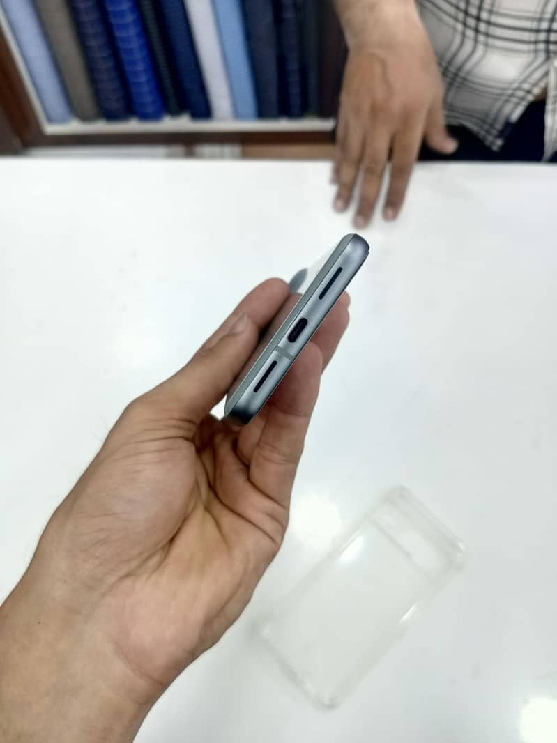 Google Pixel 8 3