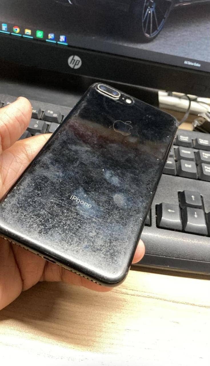 Apple iPhone 7 Plus 2