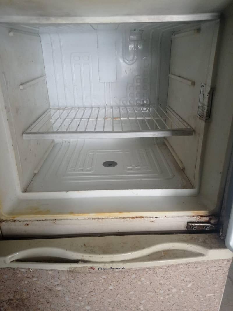 Medium fridge 1