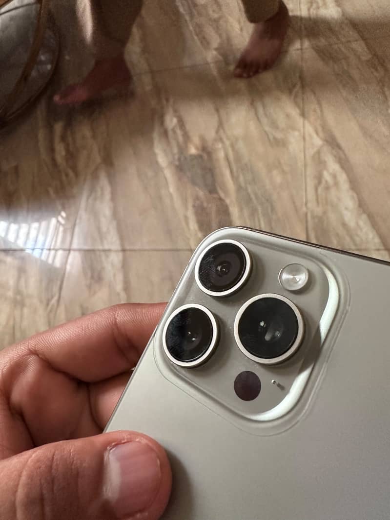iPhone 15 pro max 8