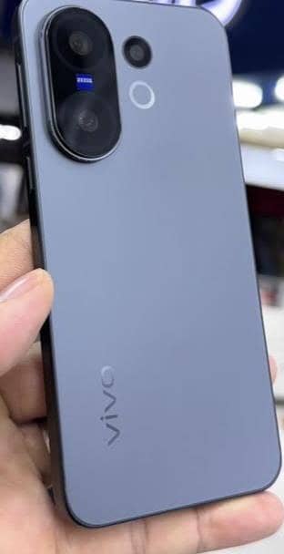 Vivo X200 Fe 12/512 - Just Box Open - Warranty Remaining  10/10 Cond
