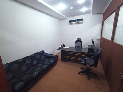 4 MARLA OFFICE AVAILABLE FOR RENT