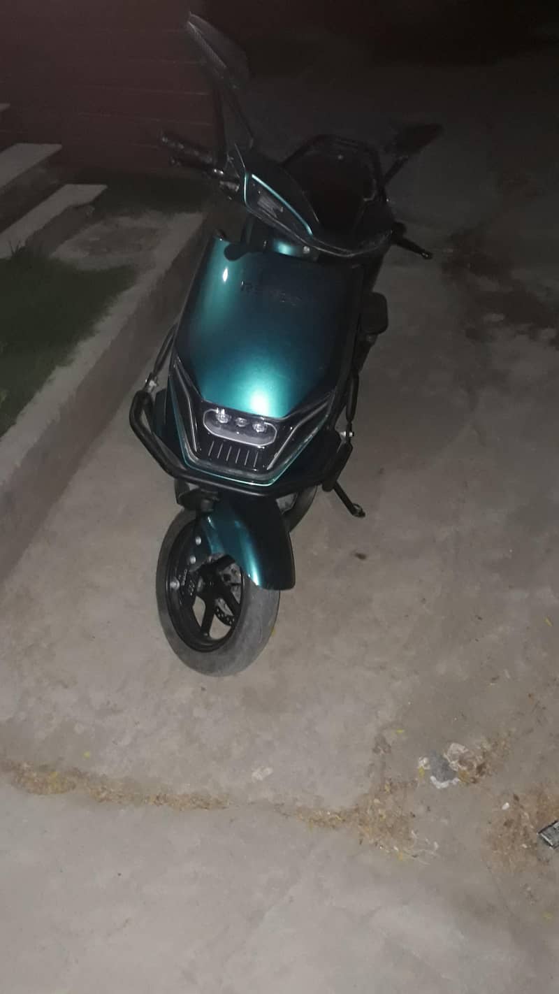 Revoo C32 1