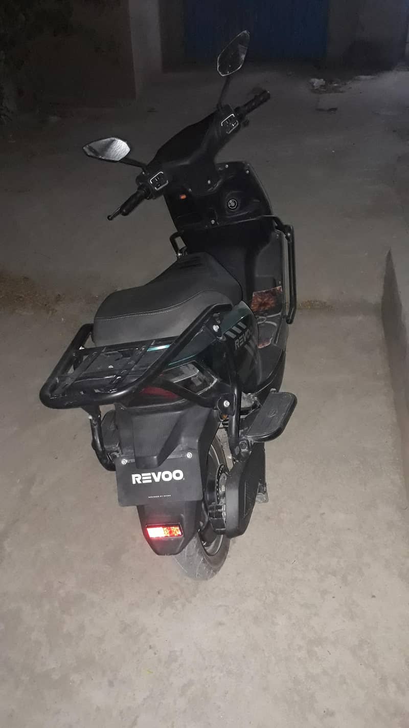 Revoo C32 2