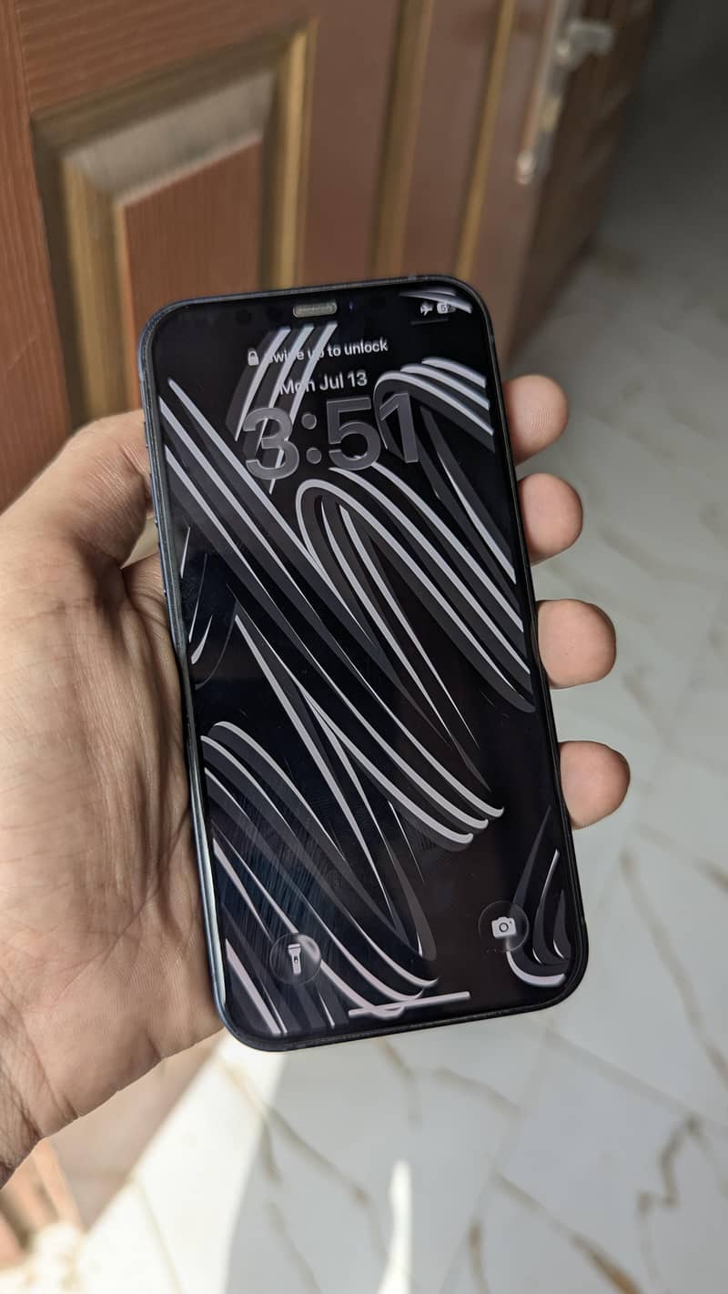 Apple iPhone 12 1
