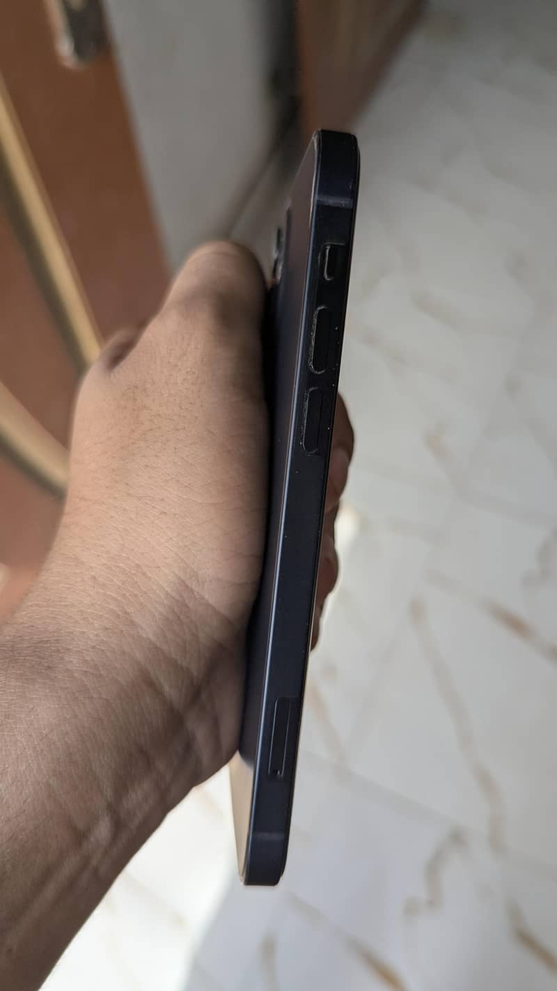 Apple iPhone 12 2