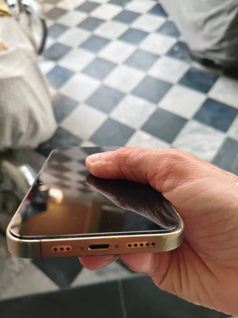 Apple iPhone 13 Pro 3