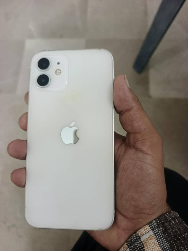 Apple iPhone 12 0