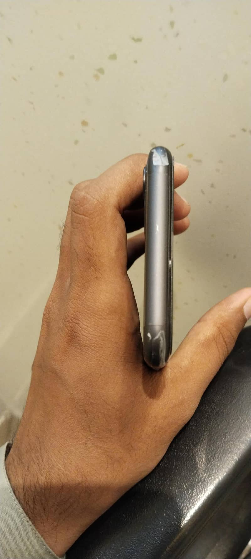 Apple iPhone 11 3