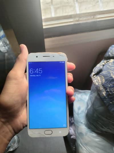 OPPO F1s