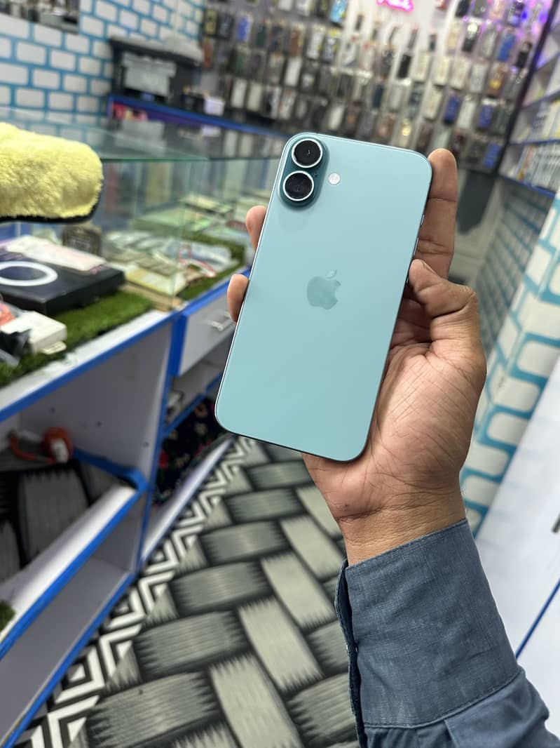 Apple iPhone 16 Plus 1