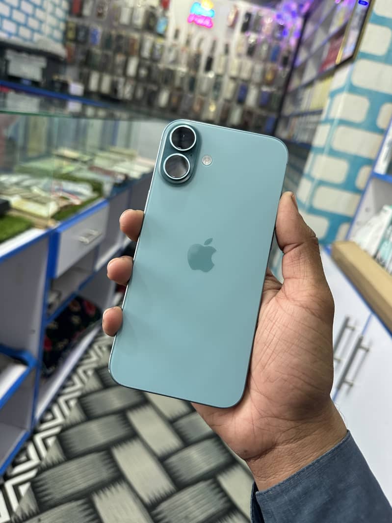 Apple iPhone 16 Plus 2