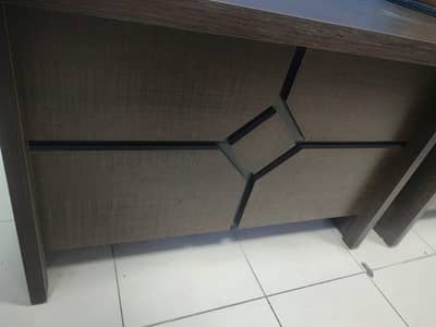 7 Office Tables for Sale