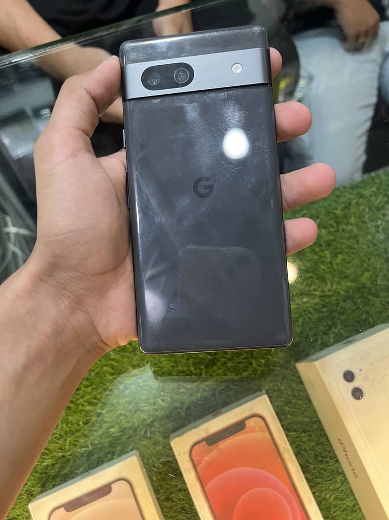 Google Pixel 7 4