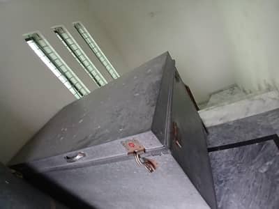 iron trunk paiti
