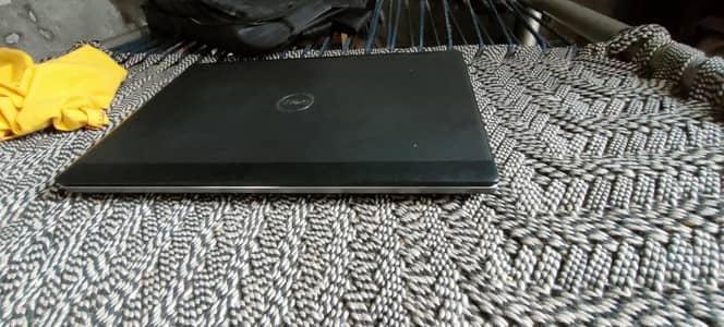 dell laptop core i7 8 generation 32 ram SSD hard 256 gravic card p2000